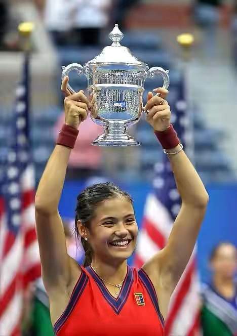 和中场的衔 和中场的衔